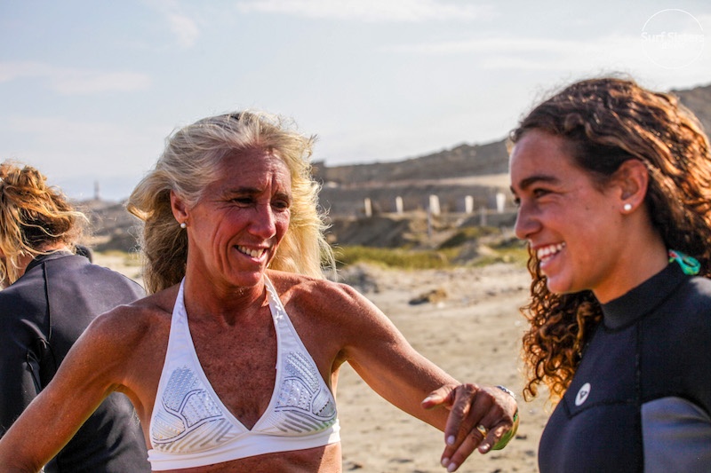 Everybody is welcome in our Surf Camp in Peru! Mother and daughter chatting and enjoying a chill moment after a morning surf session